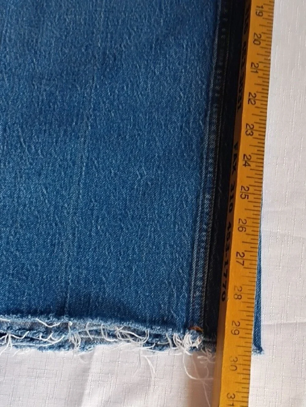 Abercrombie & Fitch The 90's Relaxed High Rise Straight Size 28 Blue Denim Jeans